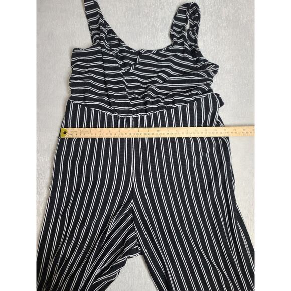 Torrid Jumpsuit Size 14/16 black/white striped Cropped Beachy Office work wear - Picture 4 of 6